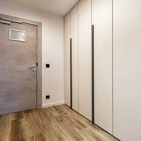 Apartament Novos Cityscape Serenity