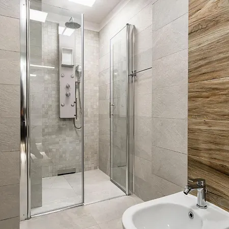 Novos Cityscape Serenity Apartment