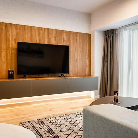 Novos Cityscape Serenity * Bukarest